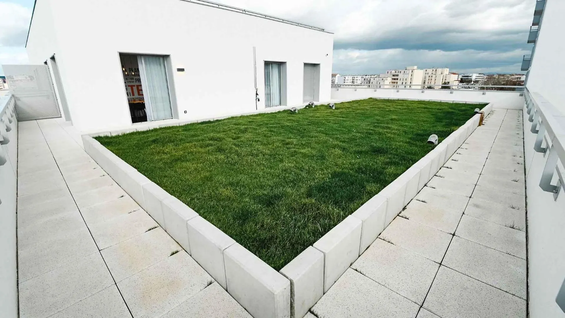 Nemea Villenciel Residence Villeurbanne Aparthotel